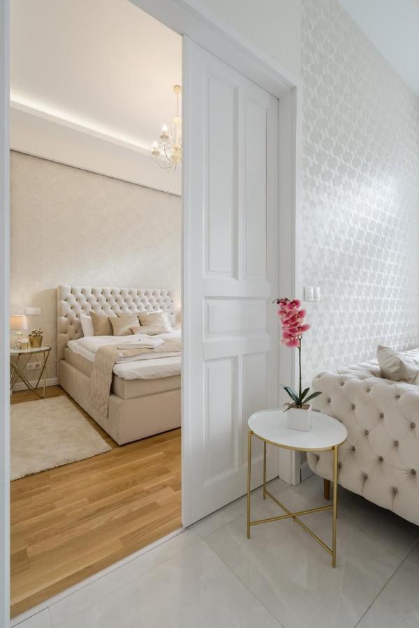 Bpr Etienne Charming Apartment Budapest Ngoại thất bức ảnh